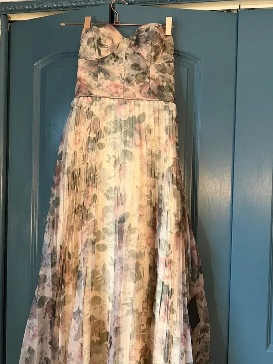 Lulu's Floral Pleated Wedding Dress in Cream, Pink & Green - Picture 3 of 4